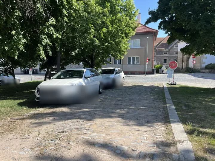 Fotodokumentace přístupové komunikace a navazujícího prostoru
