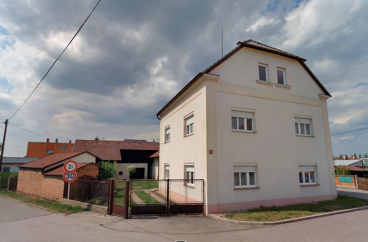 Skutečná fotografie objektu v Řepově