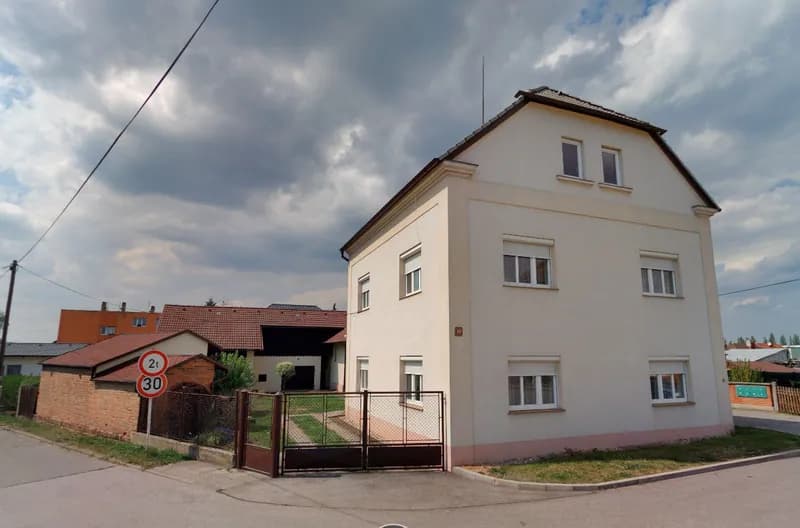 Skutečná fotografie objektu v Řepově